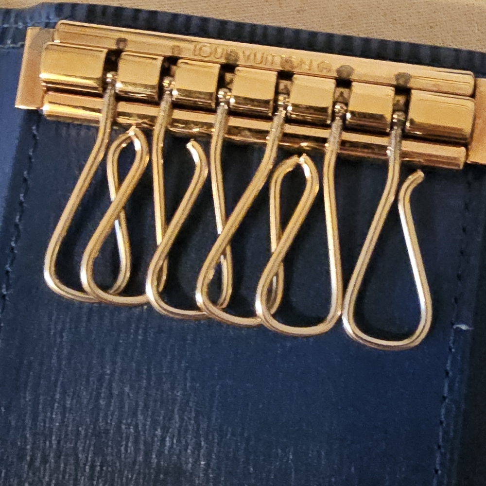 Louis Vuitton Blue Epi 6 Key Holder - Picture 6 of 8